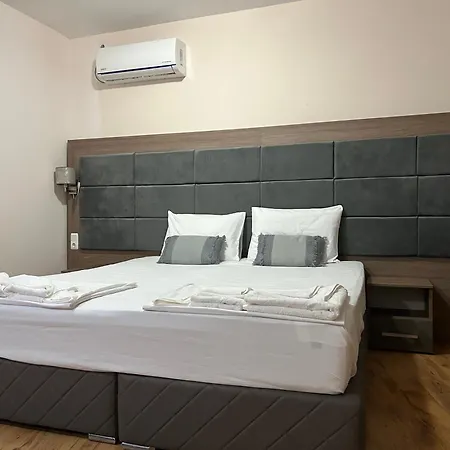 судио диксан