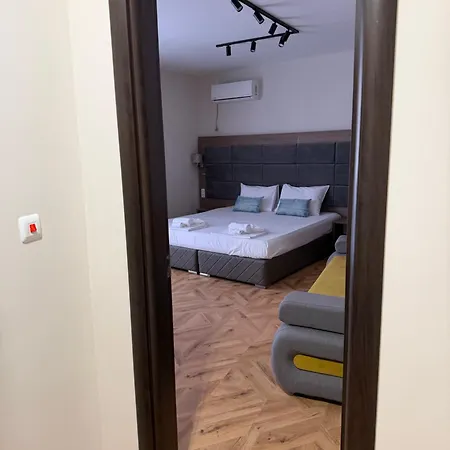 судио диксан Πομόριε